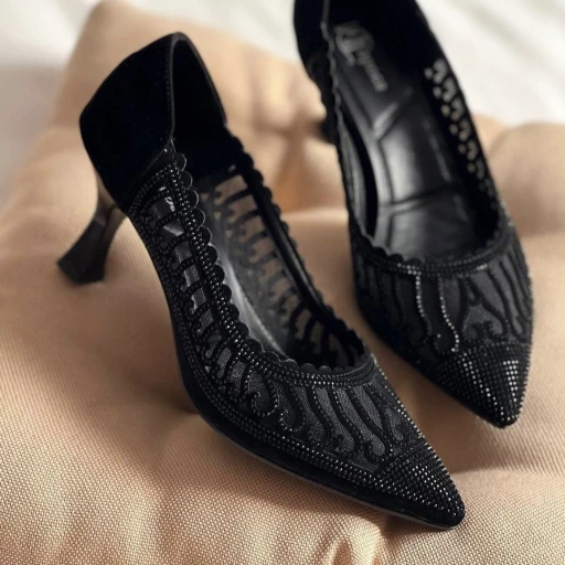 کفش مجلسی زنانه پاشنه دار
